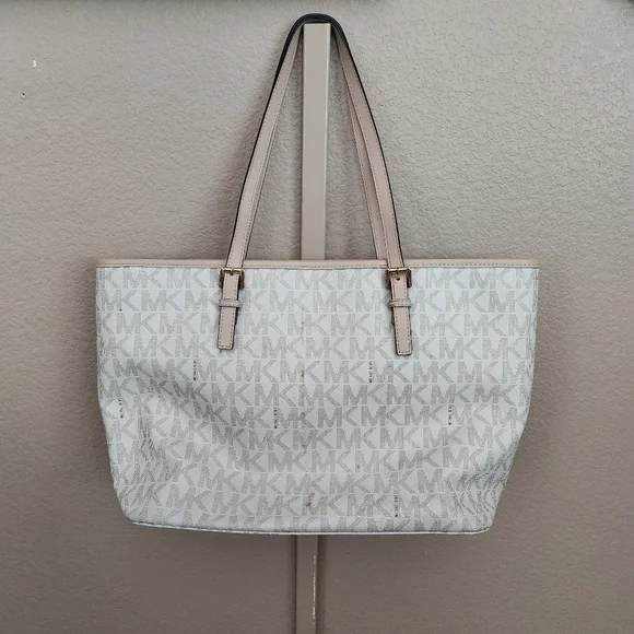 Michael Kors Cream Tote Bag with Structured Design - Picture 2 of 3
